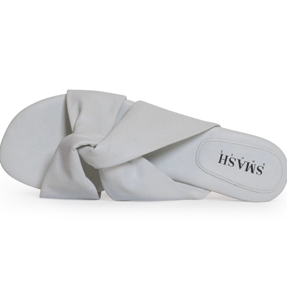 SMASH SHOES Women's Nina Flat Sandal size 10M